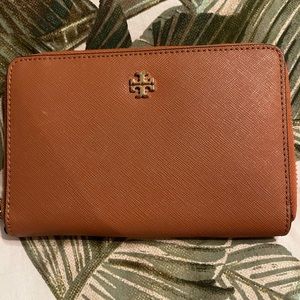 Tory Burch wallet